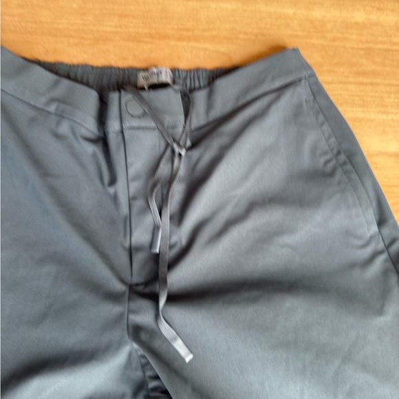 VRST Men’s Limitless Slim Fit Tapered Pant - Picture 2 of 11